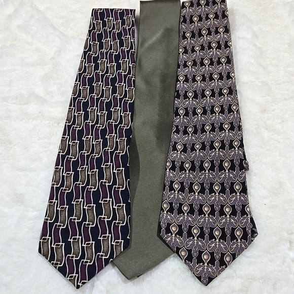 The Metropolitan Museum of Art 3 men's ties, hunter green black, gray - Picture 1 of 6